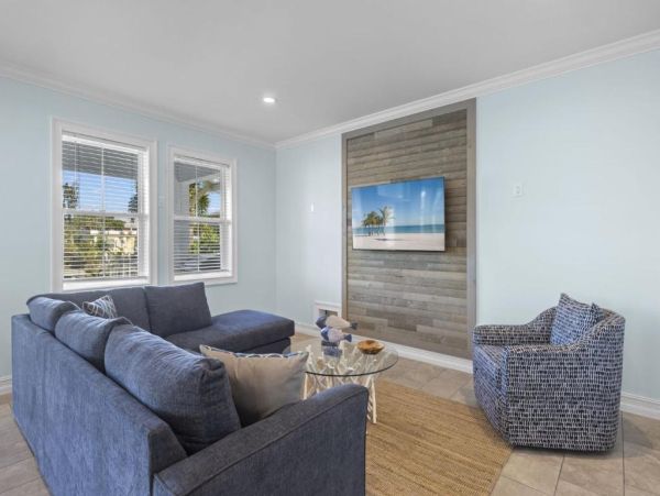 Fort Myers Luxurious Canal-Front Home with Pool & Spa - Perfect for Families