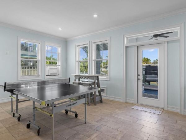 Fort Myers Luxurious Canal-Front Home with Pool & Spa - Perfect for Families