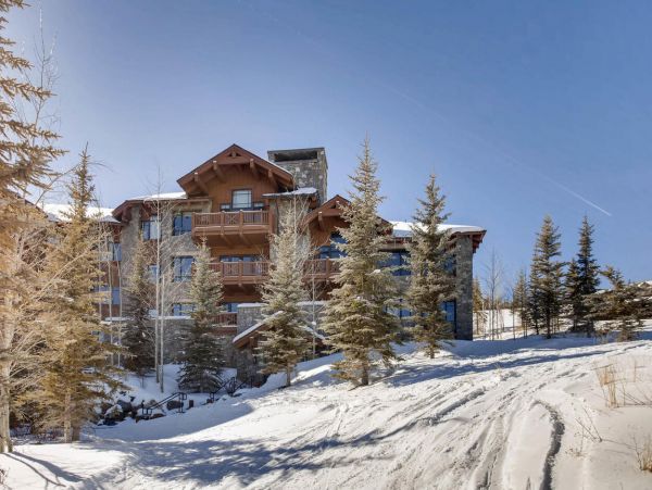 Luxurious Ski In Ski Out Vacation Rental in Avon