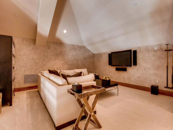 Luxury 3 Bedroom Home Ski In/Ski Out with Vail Valley Views