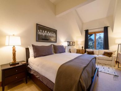 Arrowhead Condo 927677 Arrowhead Condo 927677