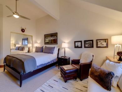 Arrowhead Condo 927677 Arrowhead Condo 927677
