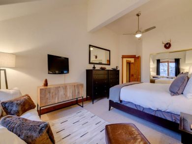 Arrowhead Condo 927677 Arrowhead Condo 927677