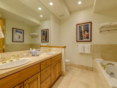 Arrowhead Condo 927677 Arrowhead Condo 927677