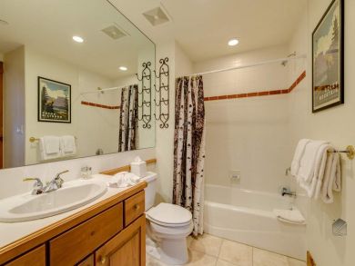 Arrowhead Condo 927677 Arrowhead Condo 927677