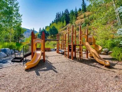 Arrowhead Condo 927677 Arrowhead Condo 927677