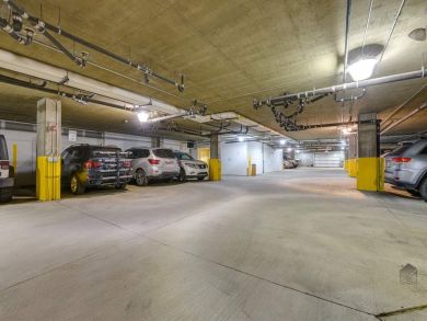 Arrowhead Condo 927677 Arrowhead Condo 927677