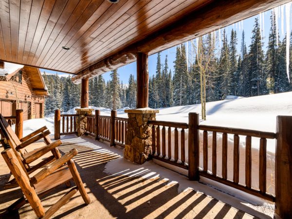 Luxury Breckenridge 6 Bedroom Home with Games Room Sleeps 12