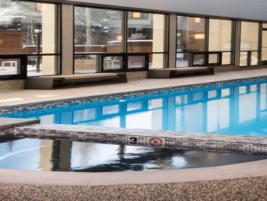 Luxury Vail Condominium Sleeps 4 Guests Walk to Ski Lifts