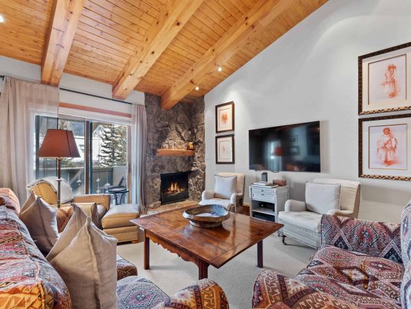Luxury Vail Vacation Rental - Vail Village Lodge-Style Residence