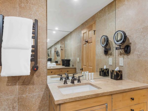 Luxury Vail Vacation Rental - Vail Village Lodge-Style Residence