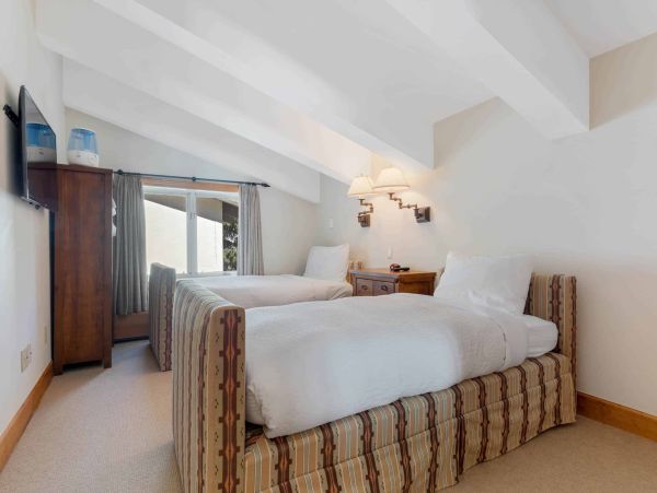 Luxury Vail Vacation Rental - Vail Village Lodge-Style Residence