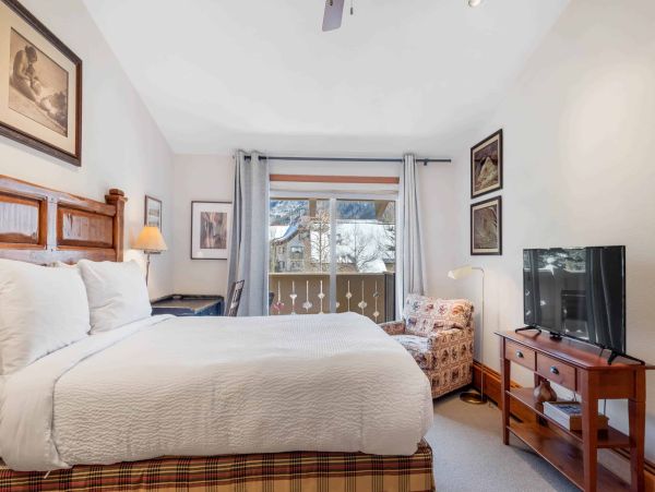 Luxury Vail Vacation Rental - Vail Village Lodge-Style Residence