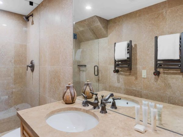 Luxury Vail Vacation Rental - Vail Village Lodge-Style Residence