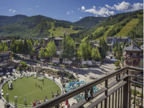 Vail Vacation Condo Four Bedroom + Den