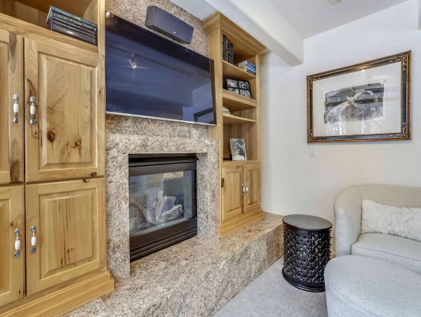 Aspen Condo 927714
