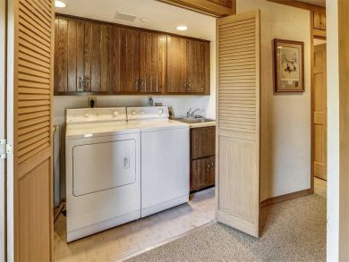 Aspen Condo 927723