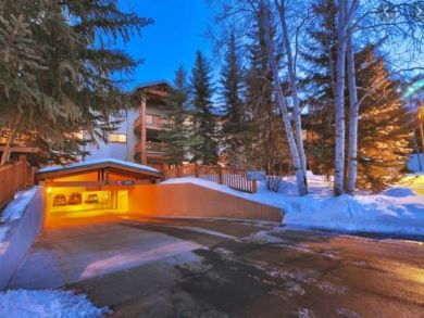 True Ski in Ski Out Rental Condo World Class