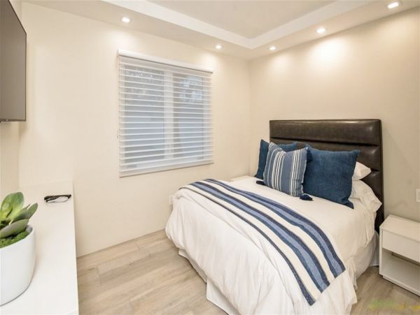 Three Bedroom Oceanfront Luxury Rental Home in La Jolla