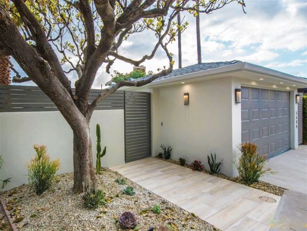 Three Bedroom Oceanfront Luxury Rental Home in La Jolla