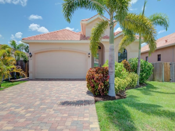 Ritzy Naples Vacation Home  Close to Vanderbilt Beach