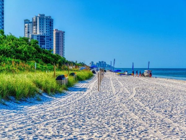 Ritzy Naples Vacation Home  Close to Vanderbilt Beach