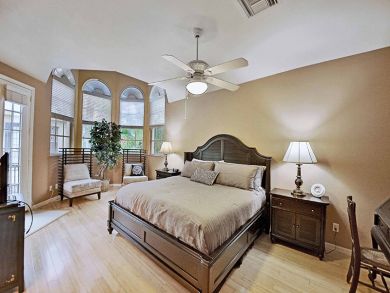 Naples Three Bedroom Walk to Beach Vacation Home