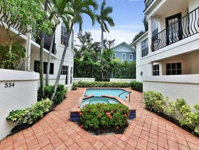 Naples Three Bedroom Walk to Beach Vacation Home