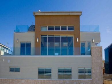 Mission Beach Four Bedroom Oceanfront Vacation Home Sleeps 8
