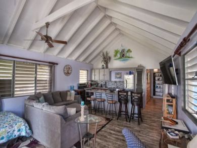 St. Croix One Bedroom Condo Rental Walk to Beach Sleeps 4
