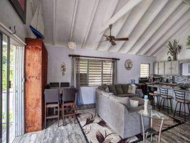 St. Croix One Bedroom Condo Rental Walk to Beach Sleeps 4
