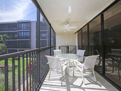 Charming Vacation Rental Condo on Sanibel Two Bedrooms Charming Vacation Rental Condo on Sanibel Two Bedrooms