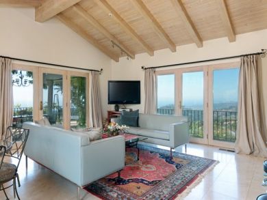 Great Views Montecito Vacation Home Sleeps Six Guests