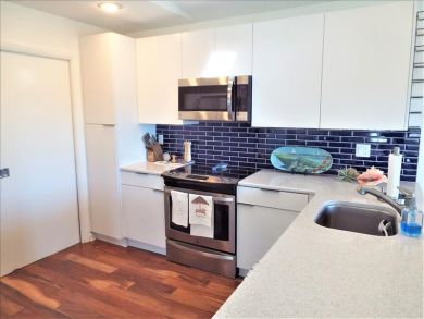 Longboat Key Three Bedroom Walk to Beach Home