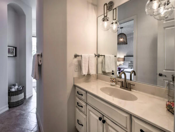 Luxury Canal Front 5 Bedroom Pool Home in Marco Island