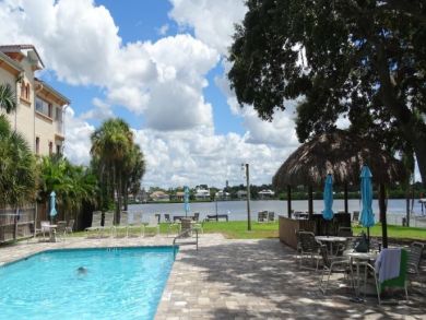 Siesta Key Vacation Cottage Walk to Beach