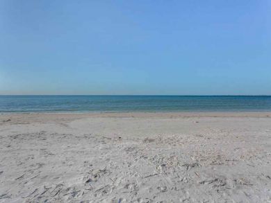 Fort Myers Beachside Two Bedroom Vacation Home Sleeps Four