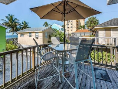 Fort Myers Beachside Two Bedroom Vacation Home Sleeps Four