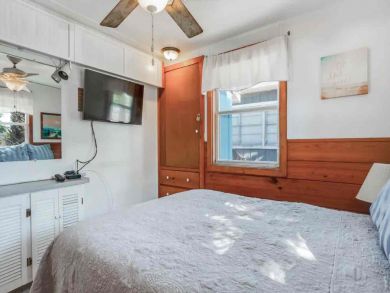 Fort Myers Beachside Two Bedroom Vacation Home Sleeps Four