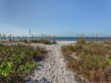 Fort Myers Beachside Two Bedroom Vacation Home Sleeps Four