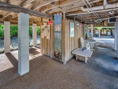 Fort Myers Beachside Two Bedroom Vacation Home Sleeps Four