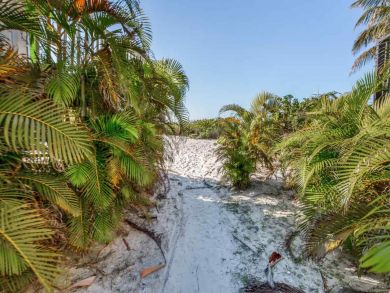 Fort Myers Beachside Two Bedroom Vacation Home Sleeps Four