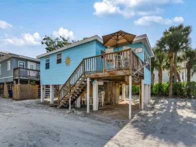 Fort Myers Beachside Two Bedroom Vacation Home Sleeps Four