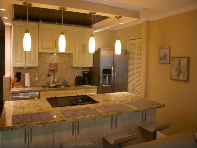 Beachfront Two Bedroom Vacation Condo in St. Croix Sleeps 6