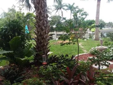 Naples Vacation Home Sleeps Ten Guests