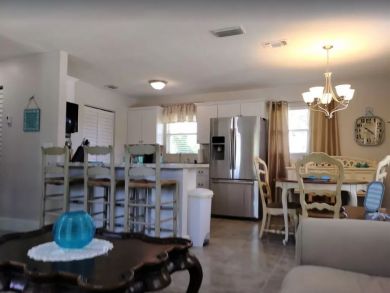 Naples Vacation Home Sleeps Ten Guests