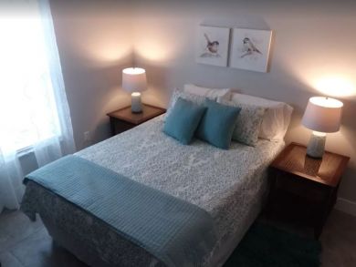 Naples Vacation Home Sleeps Ten Guests