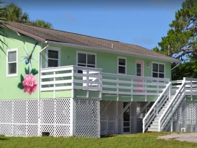 Naples Vacation Home Sleeps Ten Guests
