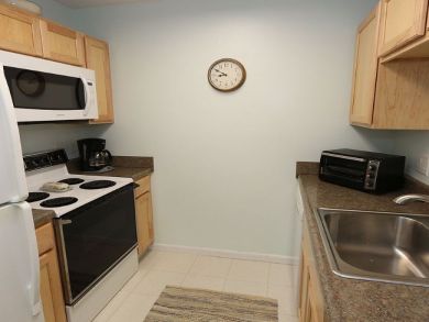 Cozy Sanibel Island One Bedroom Condo Sleeps Four Guests