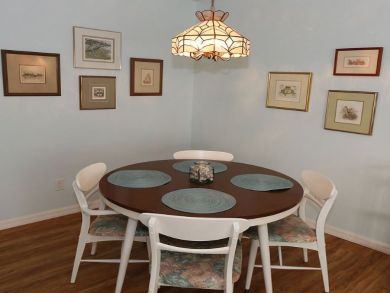 Cozy Sanibel Island One Bedroom Condo Sleeps Four Guests